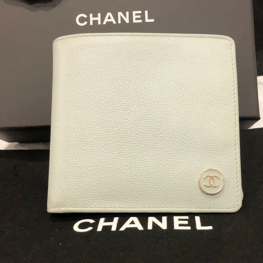 Authentic CHANEL CoCo Button Bifold Wallet